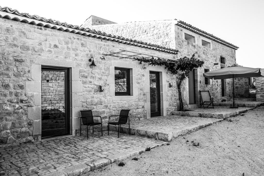 Agriturismo Le Chiuse Di Guadagna Scicli Buitenkant foto